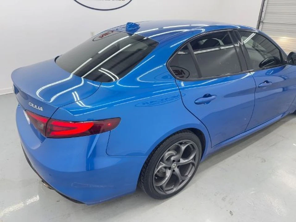 2018 Alfa Romeo Giulia - Image 16 of 19