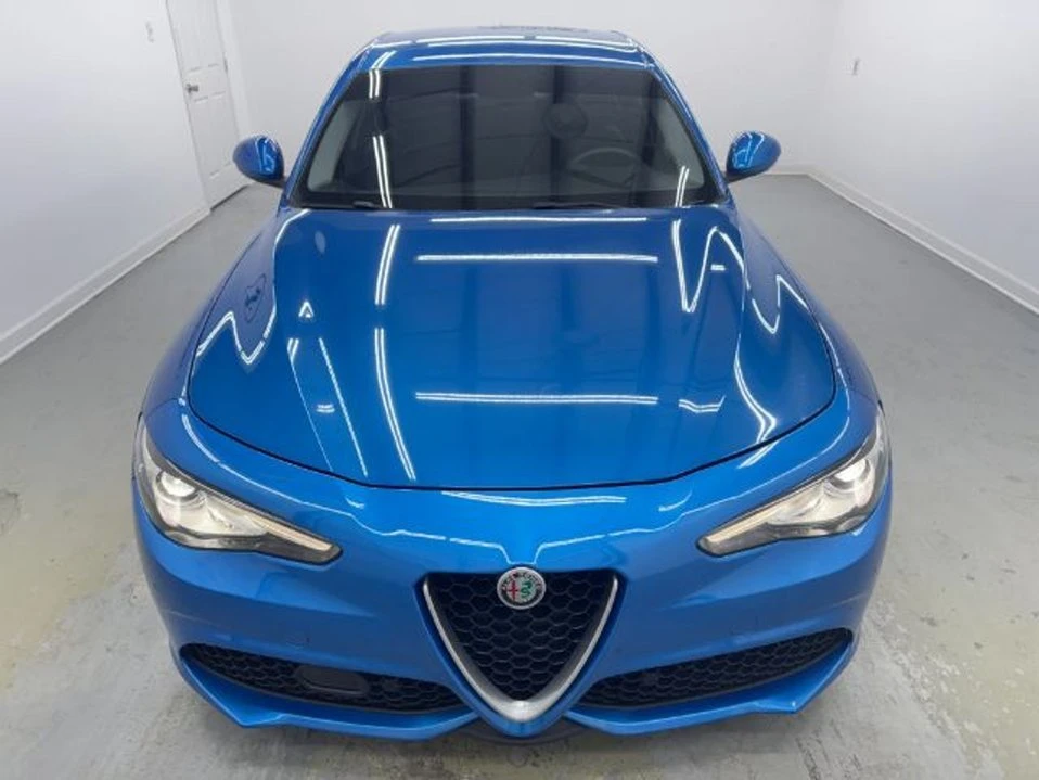 2018 Alfa Romeo Giulia - Image 15 of 19