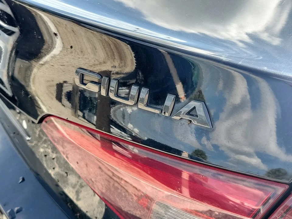 2018 Alfa Romeo Giulia - Image 10 of 20