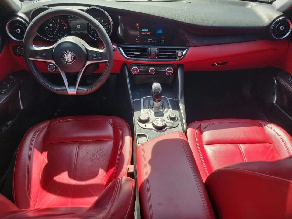 2018 Alfa Romeo Giulia - Image 11 of 20