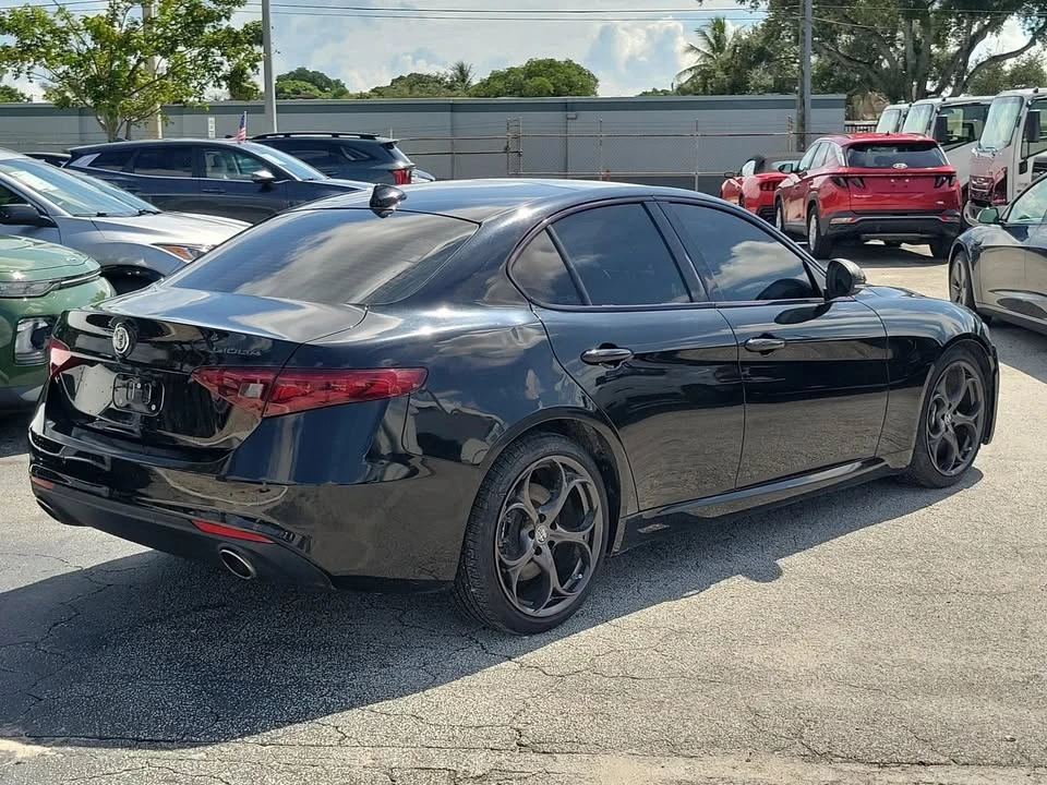 2018 Alfa Romeo Giulia - Image 5 of 20