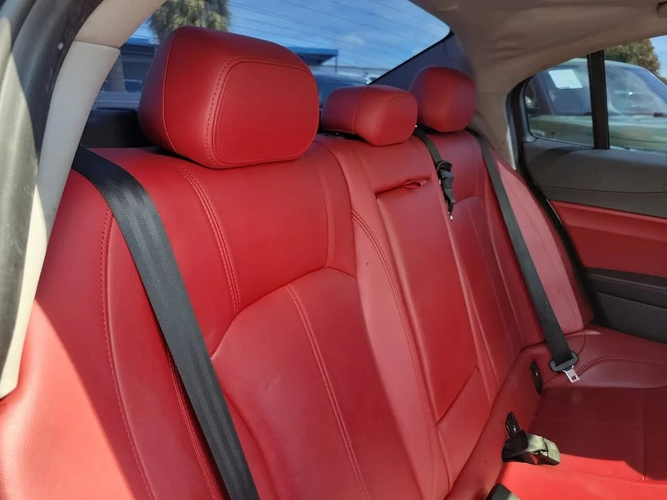 2018 Alfa Romeo Giulia - Image 7 of 20