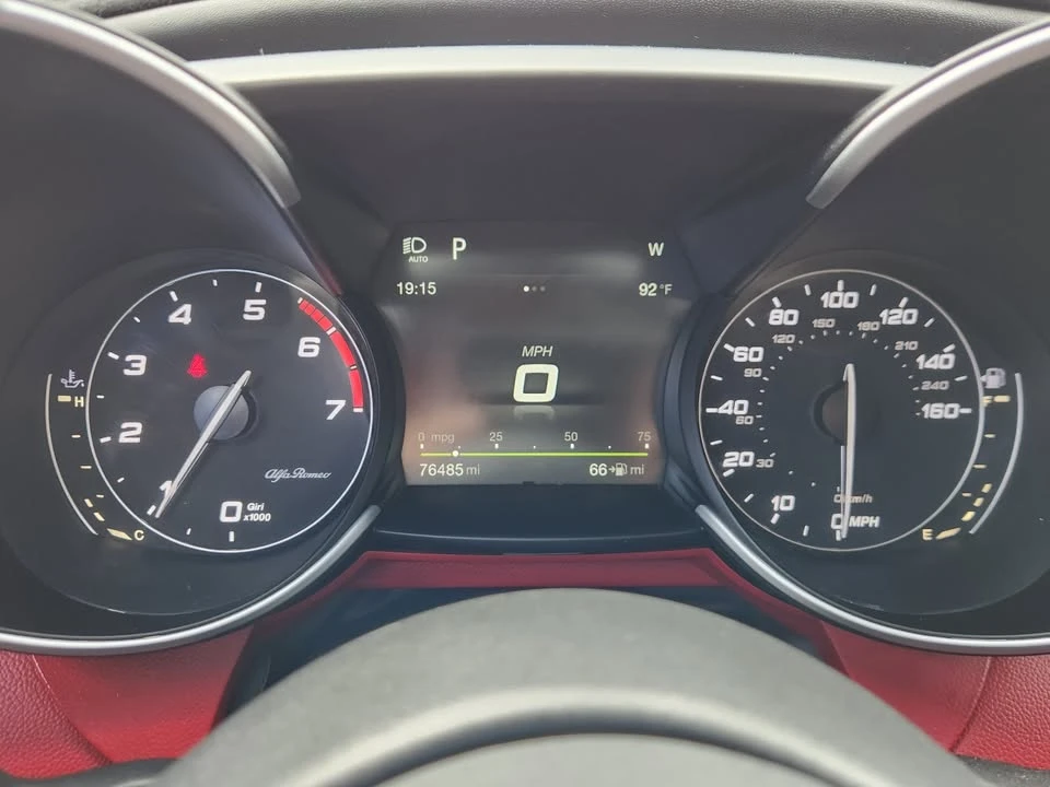 2018 Alfa Romeo Giulia - Image 15 of 16