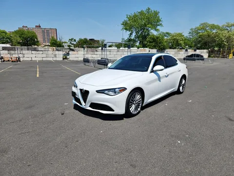 2018 Alfa Romeo Giulia Ti Lusso