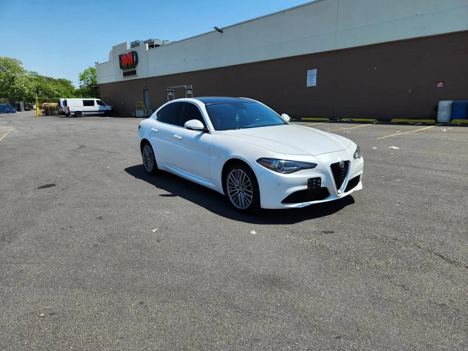 2018 Alfa Romeo Giulia - Image 7 of 17