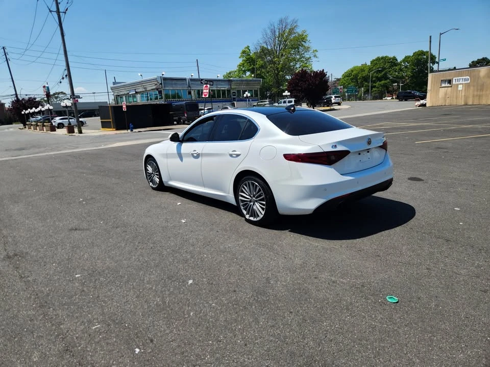 2018 Alfa Romeo Giulia - Image 3 of 17