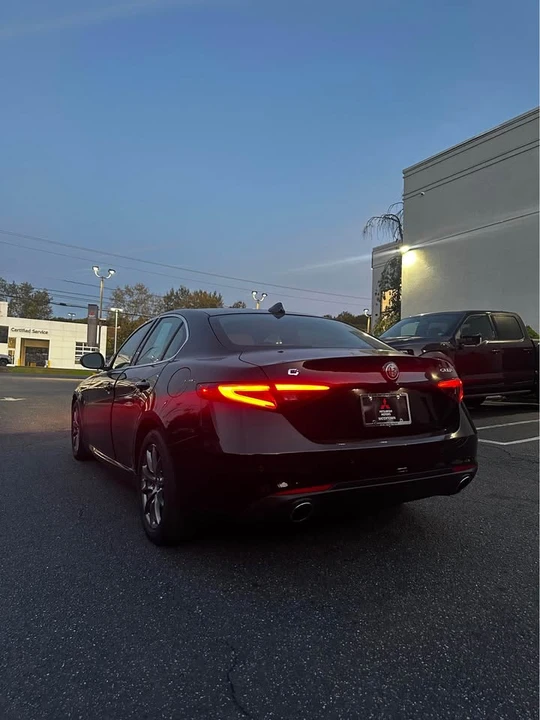 2018 Alfa Romeo Giulia - Image 6 of 8