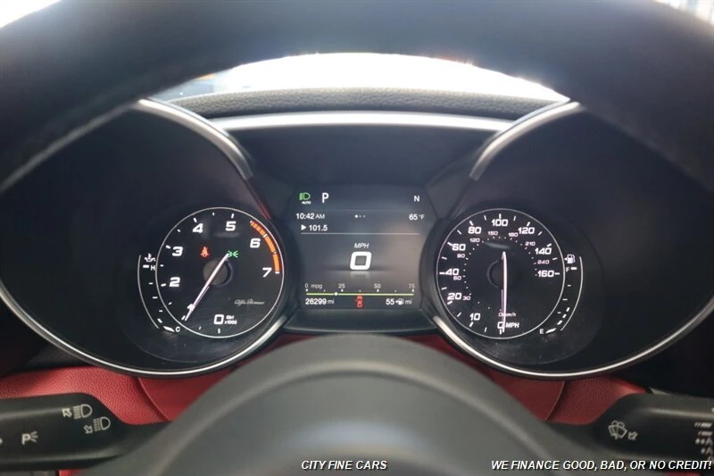2018 Alfa Romeo Giulia - Image 19 of 20