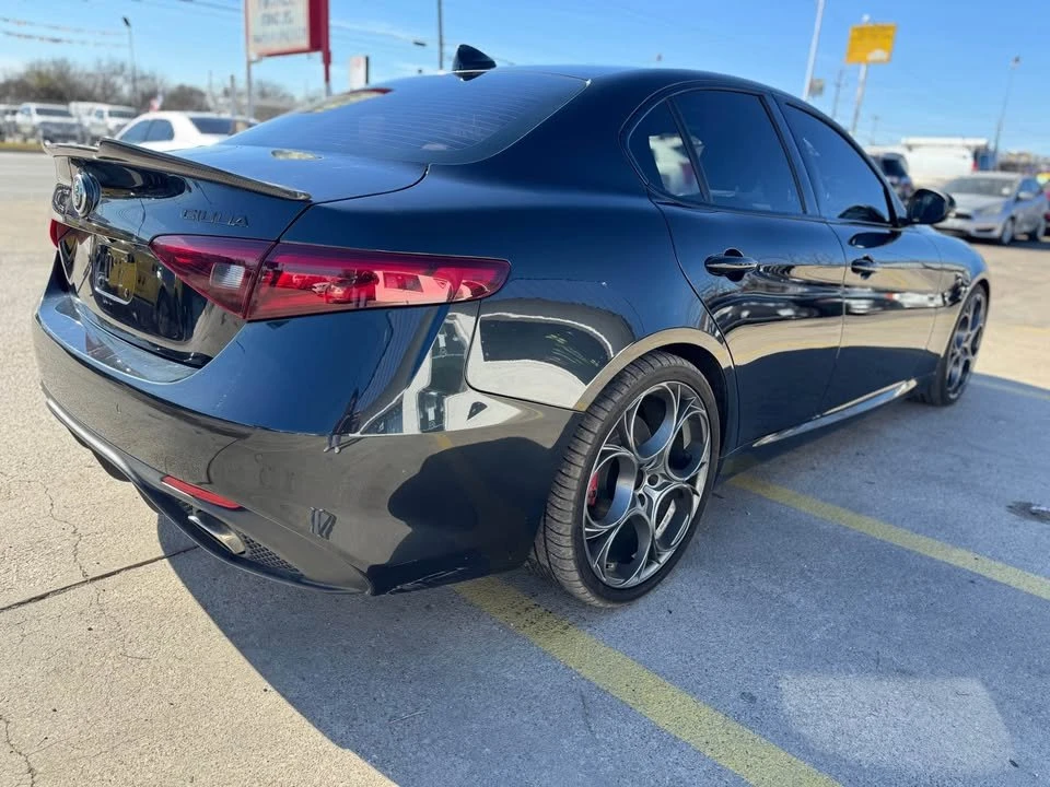 2018 Alfa Romeo Giulia - Image 6 of 13