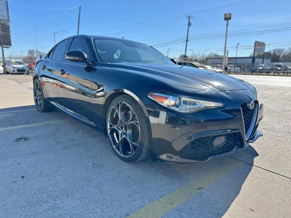 2018 Alfa Romeo Giulia - Image 2 of 13