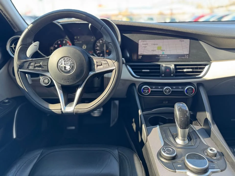 2018 Alfa Romeo Giulia - Image 12 of 13