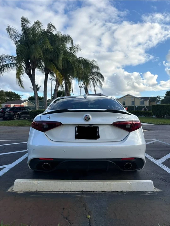 2018 Alfa Romeo Giulia - Image 5 of 18