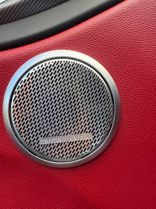 2018 Alfa Romeo Giulia - Image 14 of 18