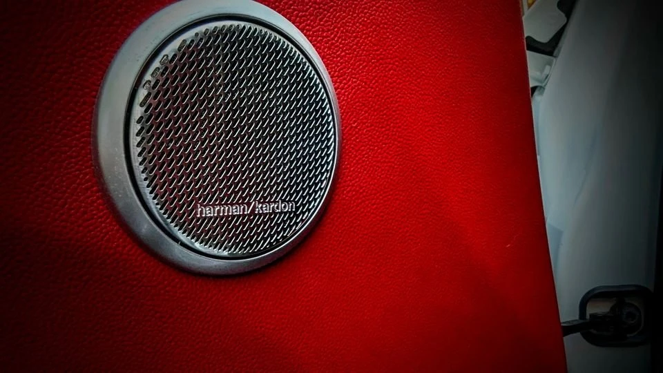2018 Alfa Romeo Giulia - Image 19 of 20