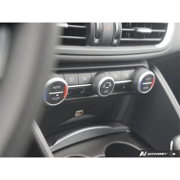 2018 Alfa Romeo Giulia - Image 18 of 20