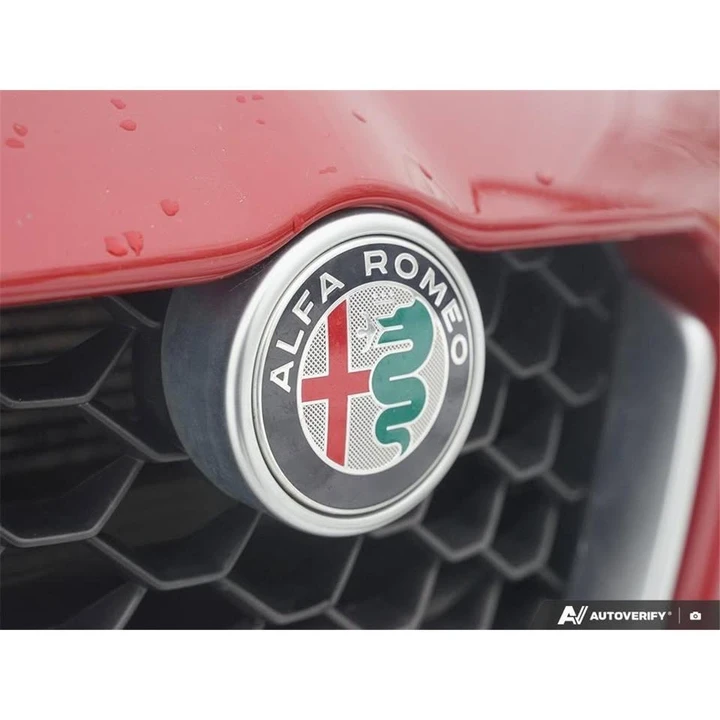 2018 Alfa Romeo Giulia - Image 8 of 20