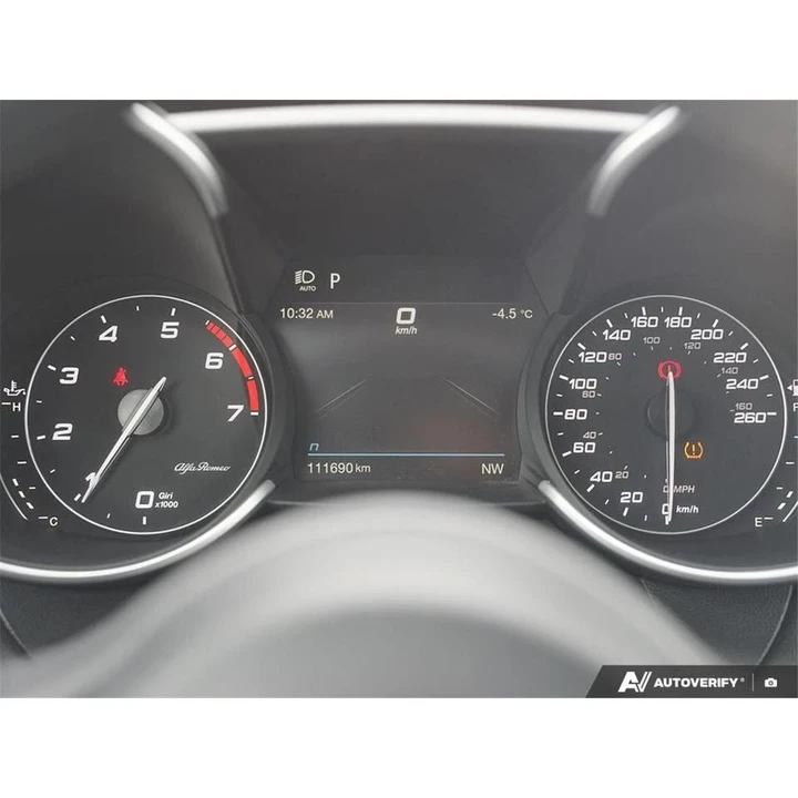 2018 Alfa Romeo Giulia - Image 14 of 20