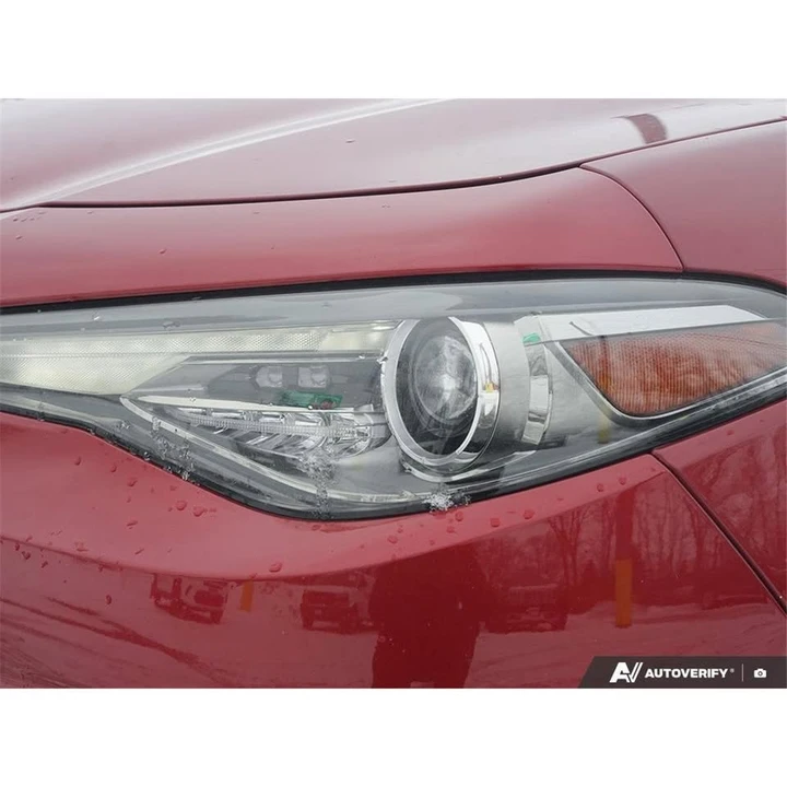 2018 Alfa Romeo Giulia - Image 9 of 20