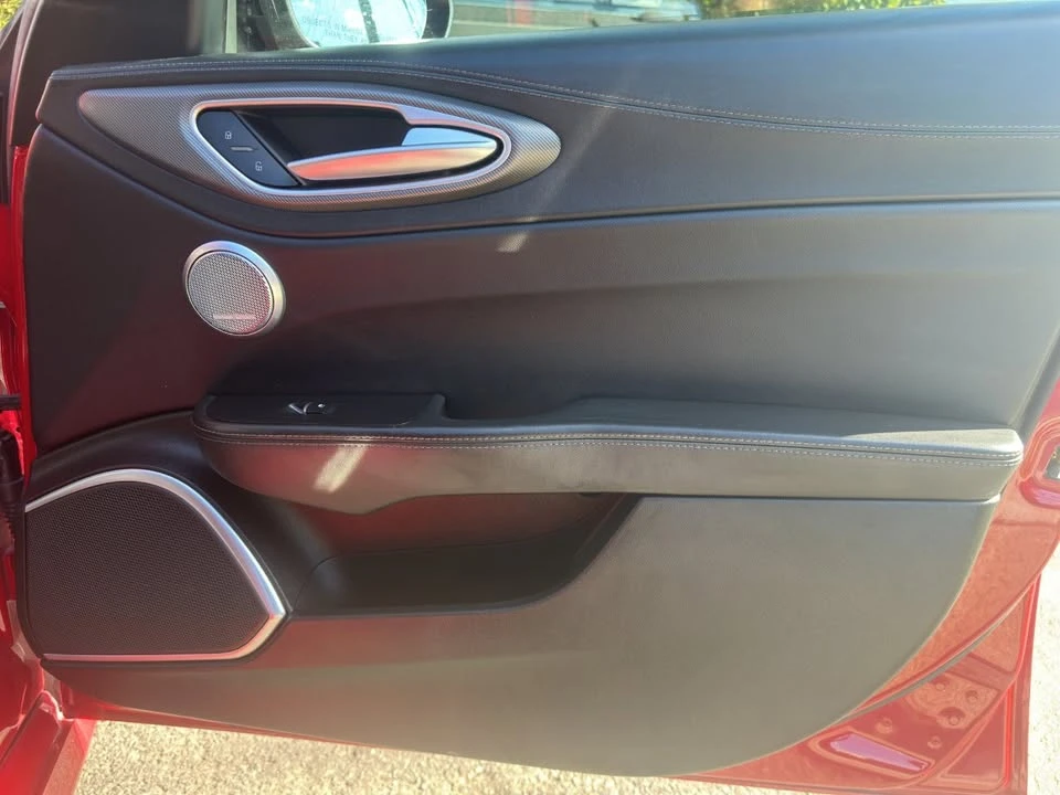2018 Alfa Romeo Giulia - Image 7 of 16