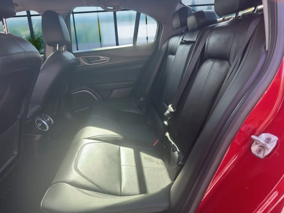 2018 Alfa Romeo Giulia - Image 8 of 16