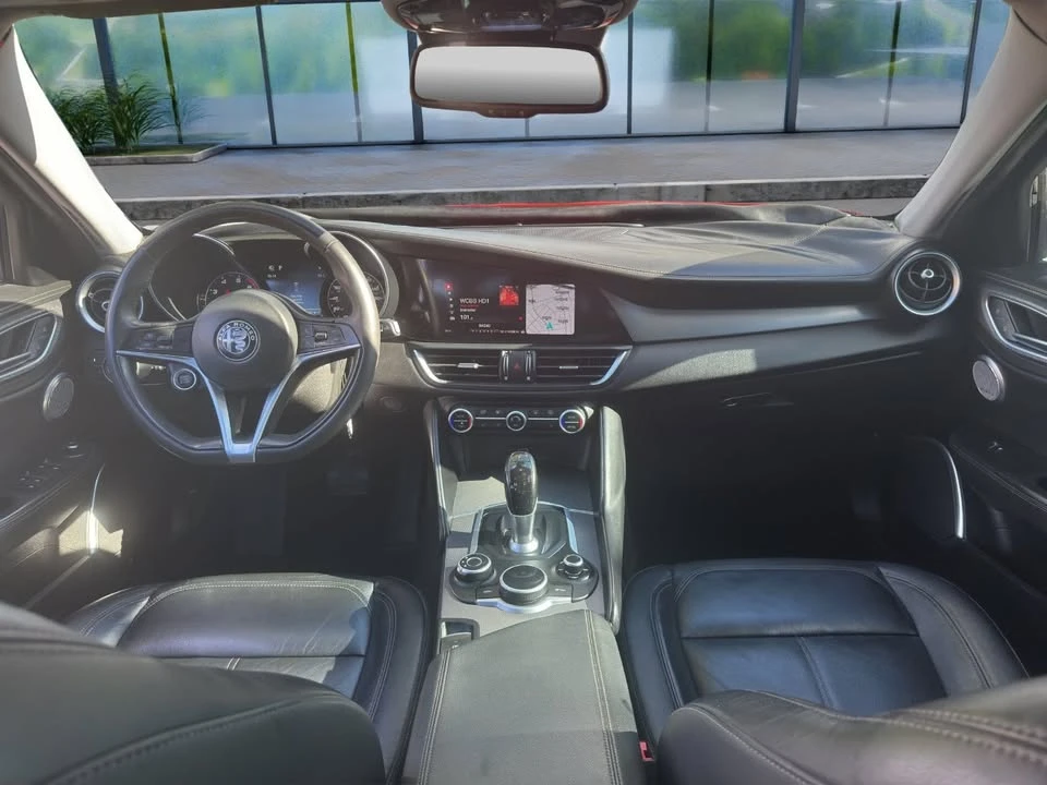 2018 Alfa Romeo Giulia - Image 4 of 16