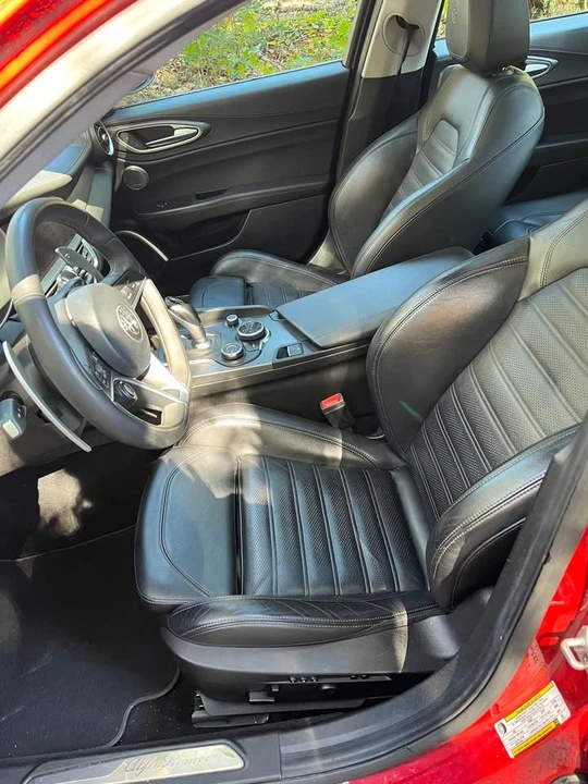 2018 Alfa Romeo Giulia - Image 9 of 13