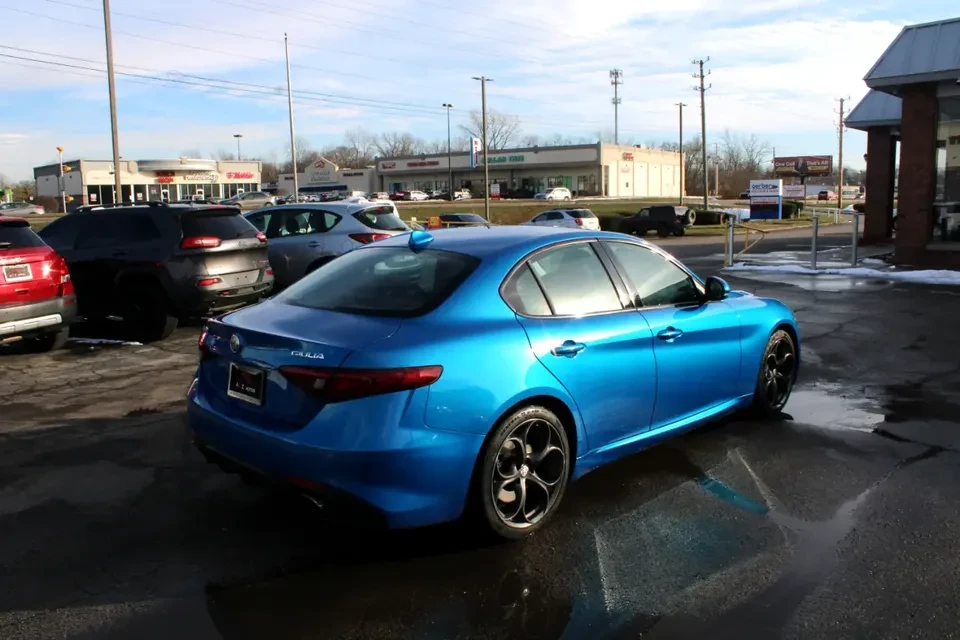 2018 Alfa Romeo Giulia - Image 6 of 20