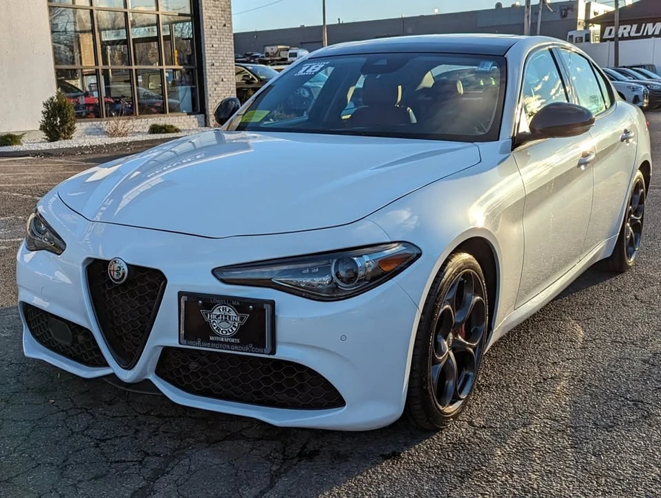 2018 Alfa Romeo Giulia - Image 4 of 19