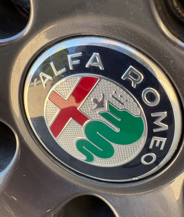2018 Alfa Romeo Giulia - Image 9 of 9