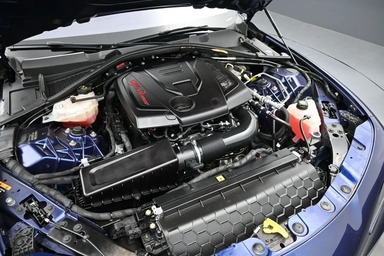 2018 Alfa Romeo Giulia - Image 5 of 20