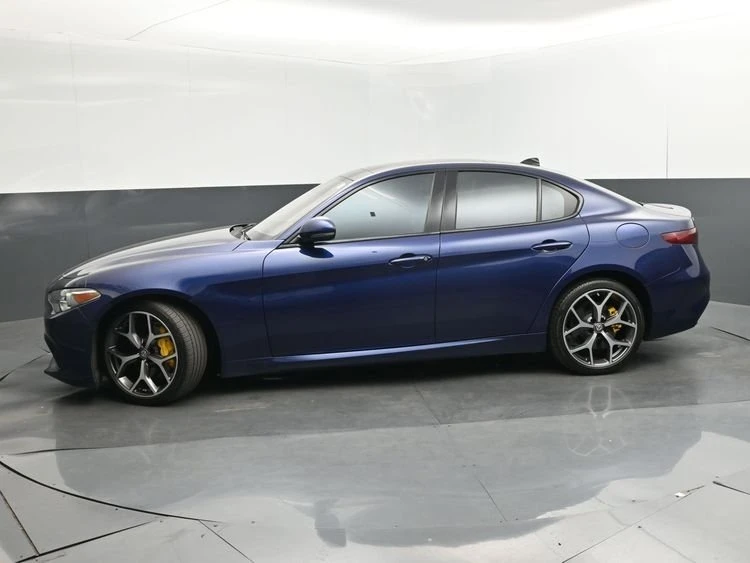 2018 Alfa Romeo Giulia - Image 19 of 20
