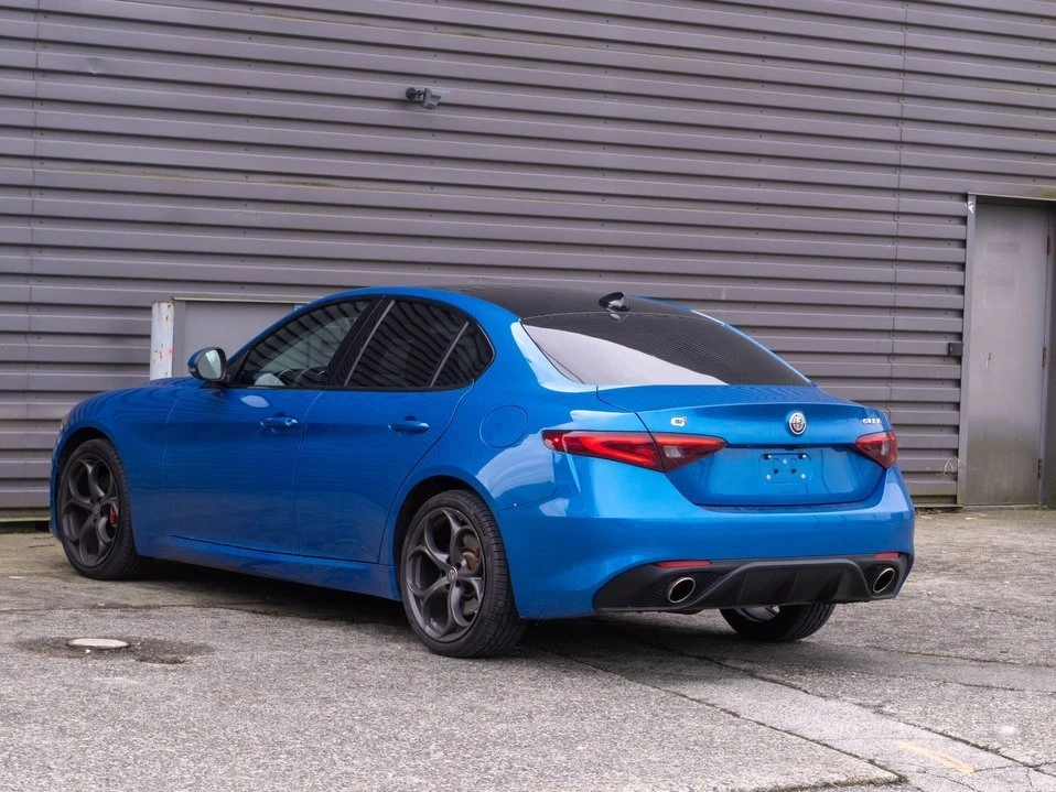 2018 Alfa Romeo Giulia - Image 19 of 20