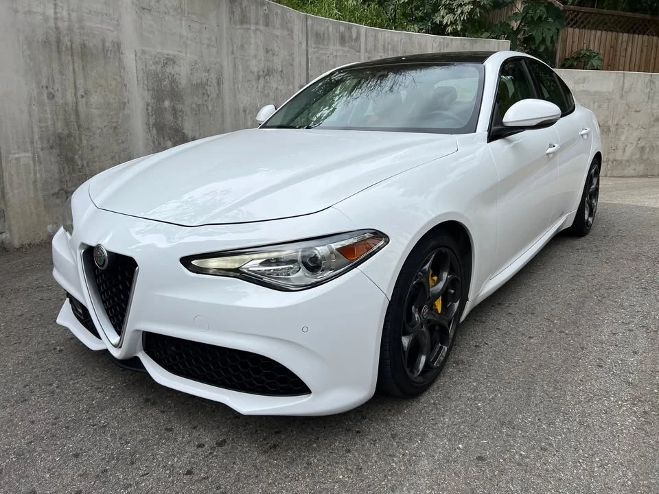 2018 Alfa Romeo Giulia - Image 8 of 9