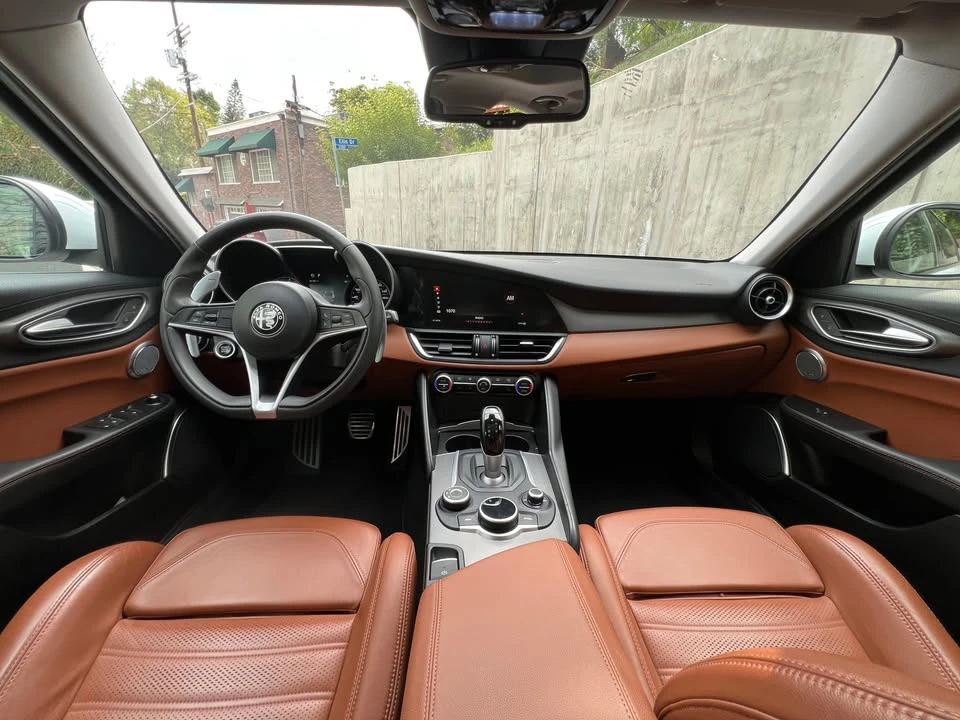 2018 Alfa Romeo Giulia - Image 3 of 9