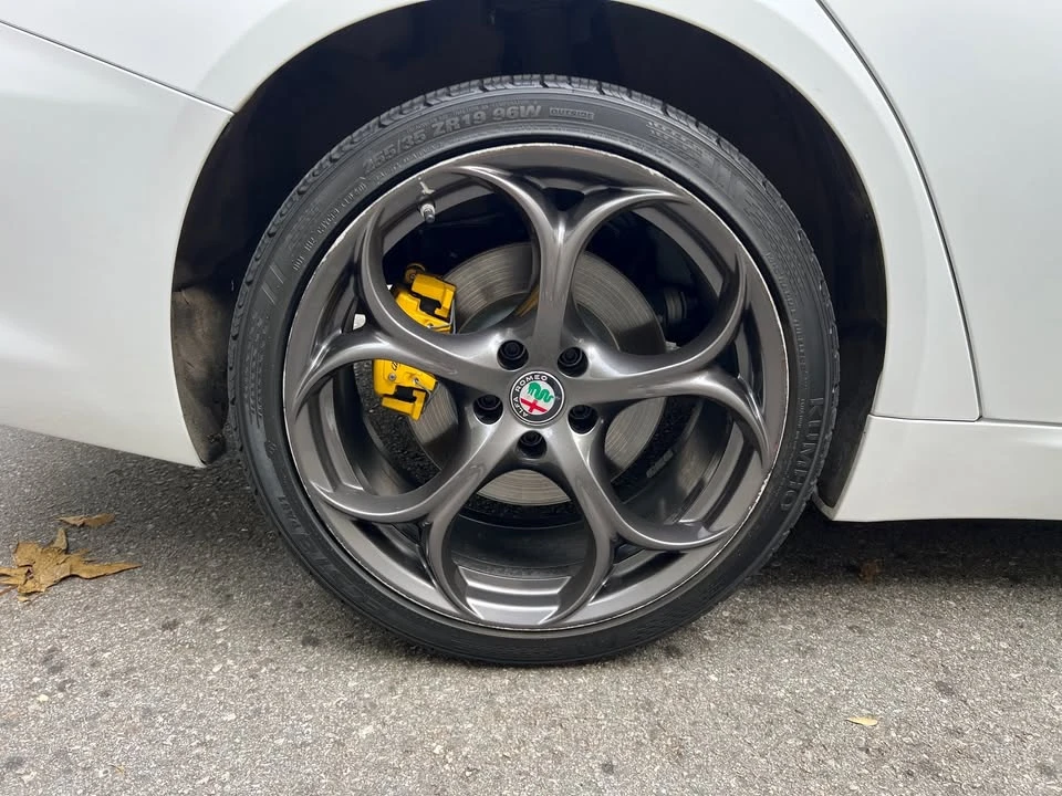 2018 Alfa Romeo Giulia - Image 6 of 9