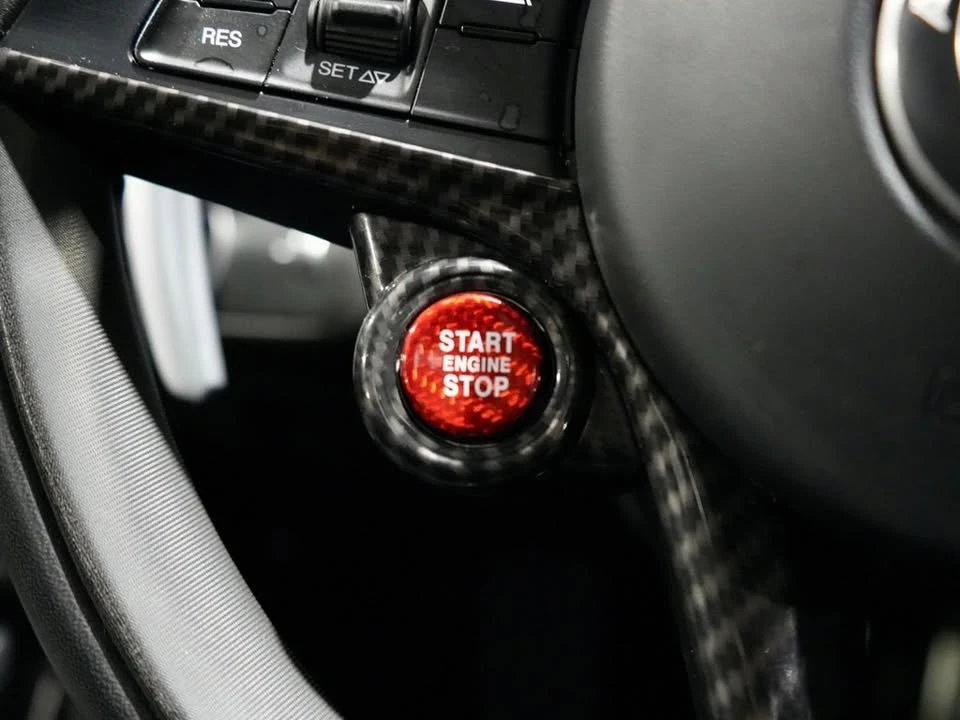 2018 Alfa Romeo Giulia - Image 12 of 20