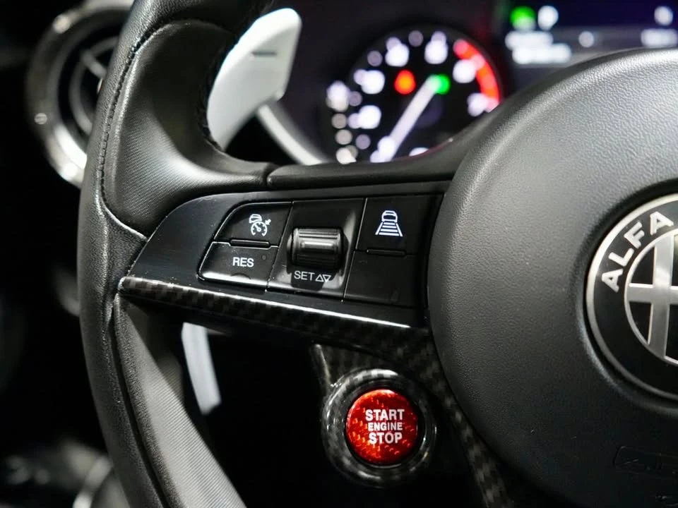 2018 Alfa Romeo Giulia - Image 11 of 20