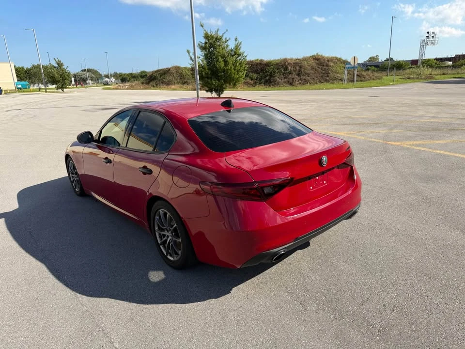 2018 Alfa Romeo Giulia - Image 6 of 10