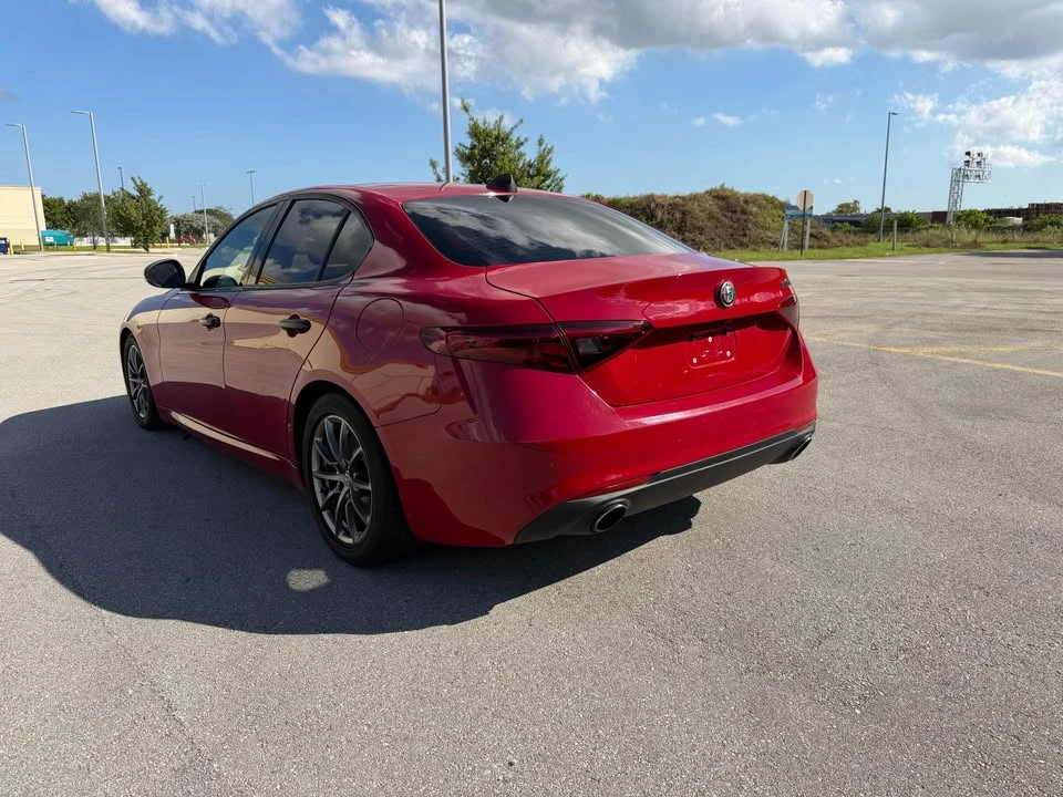 2018 Alfa Romeo Giulia - Image 4 of 10