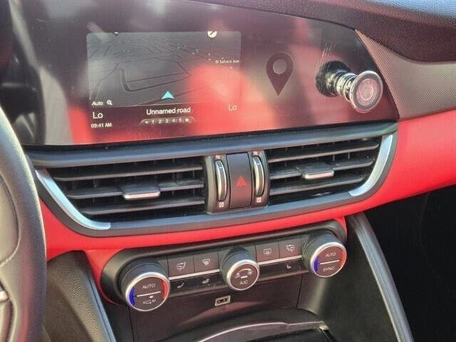 2018 Alfa Romeo Giulia - Image 10 of 10