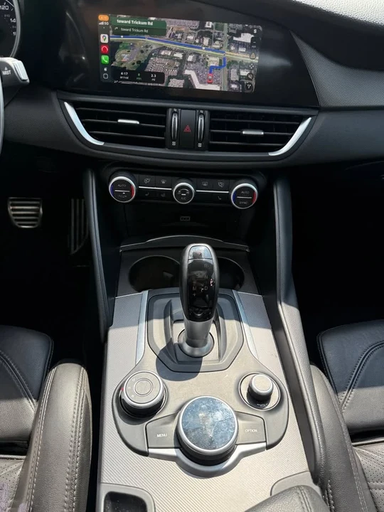 2018 Alfa Romeo Giulia - Image 7 of 11