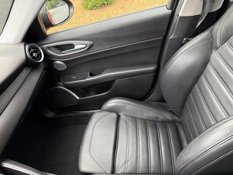 2018 Alfa Romeo Giulia - Image 11 of 11