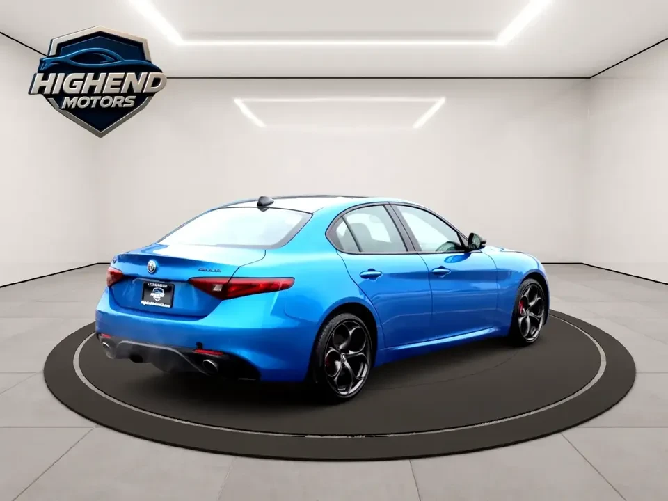 2018 Alfa Romeo Giulia - Image 5 of 15
