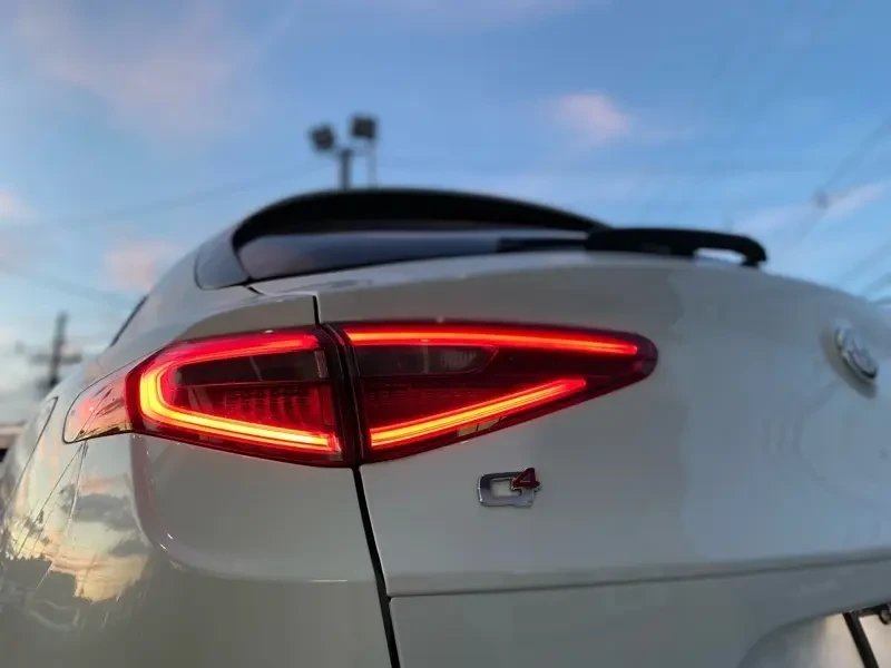 2018 Alfa Romeo Stelvio - Image 6 of 18