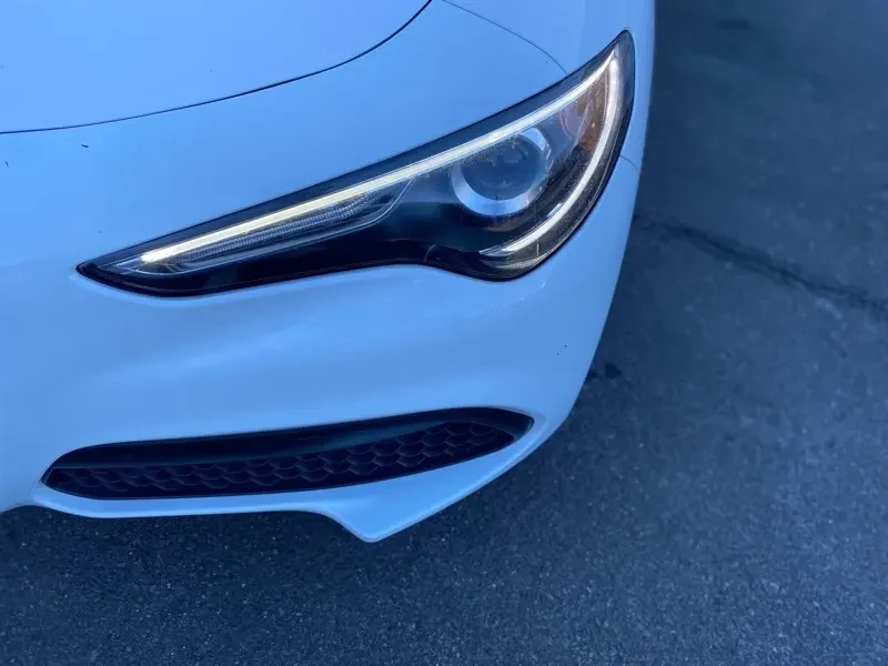 2018 Alfa Romeo Stelvio - Image 11 of 18