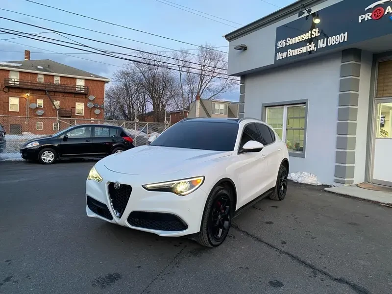 2018 Alfa Romeo Stelvio - Image 10 of 18