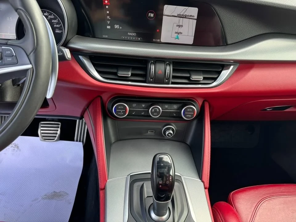 2018 Alfa Romeo Stelvio - Image 16 of 20