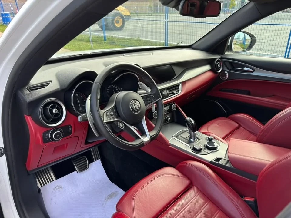 2018 Alfa Romeo Stelvio - Image 9 of 20