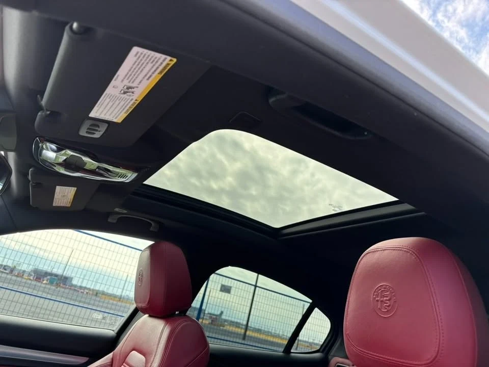 2018 Alfa Romeo Stelvio - Image 18 of 20