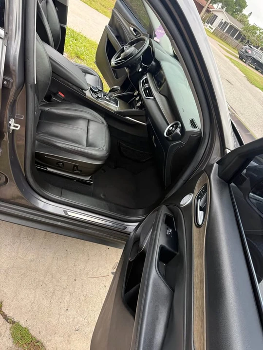 2018 Alfa Romeo Stelvio - Image 16 of 19